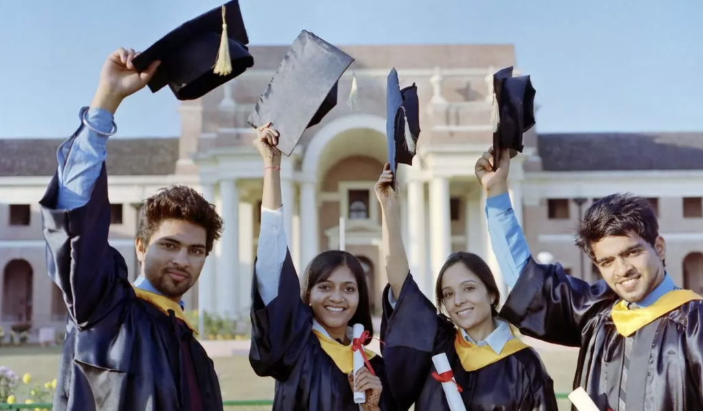 How to Choose the Right College After 12th