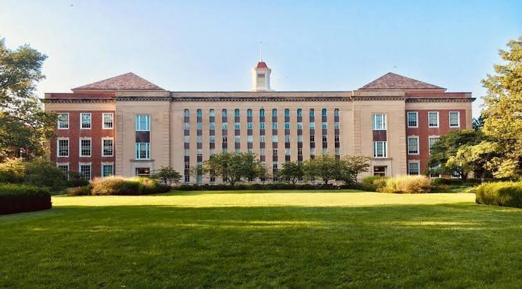 How to Choose the Right College After 12th